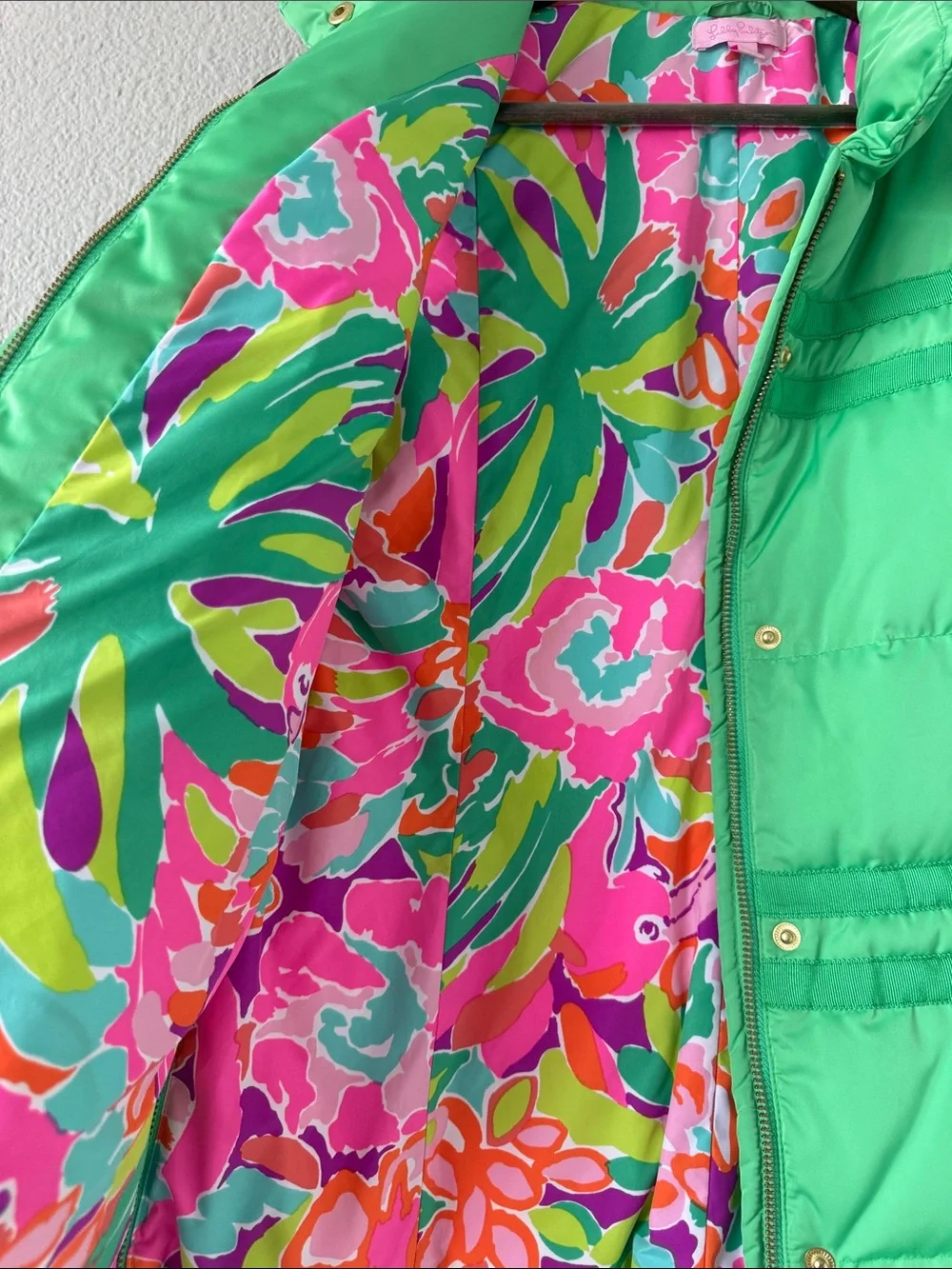 Lilly Pulitzer Kate green floral puffer vest large - Picture 14 of 14